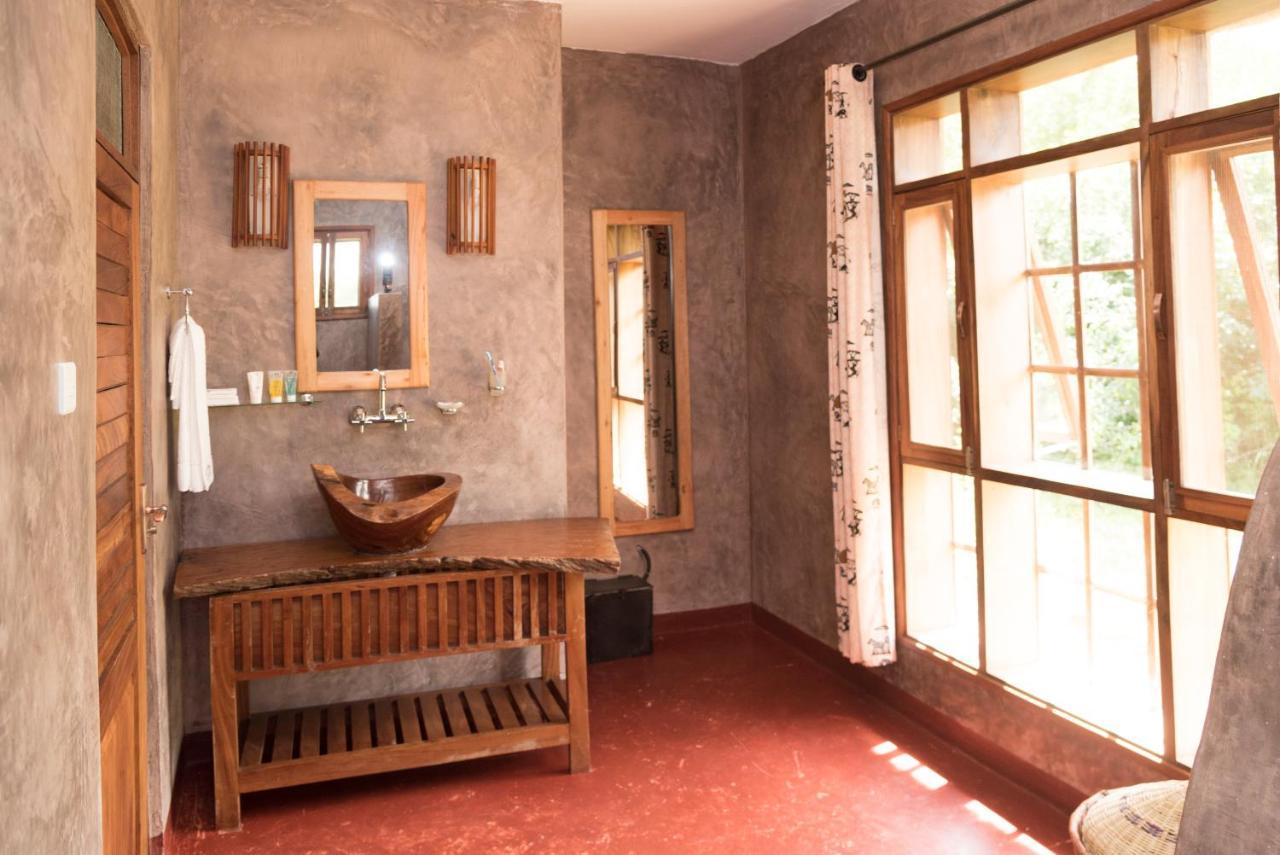 Twiga Safari Lodge Paraa Екстериор снимка