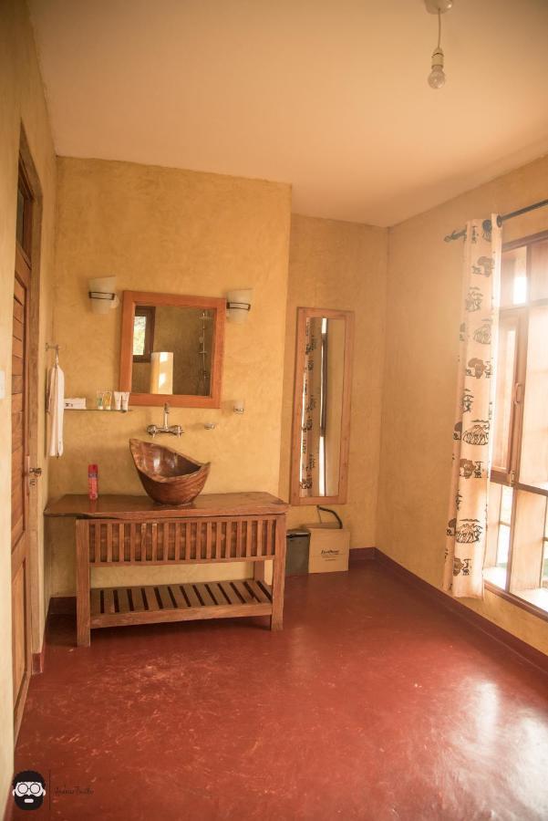 Twiga Safari Lodge Paraa Екстериор снимка