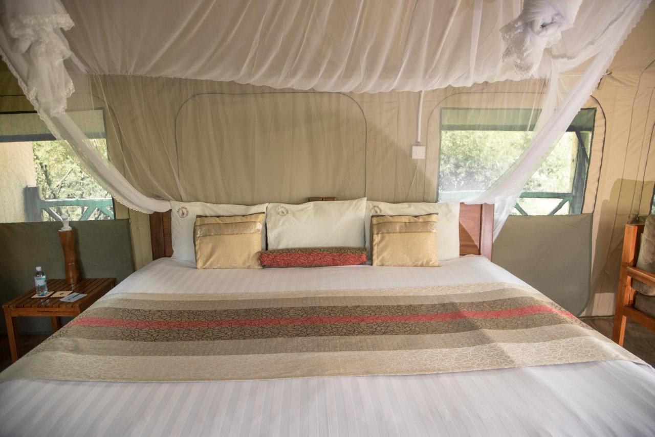 Twiga Safari Lodge Paraa Екстериор снимка