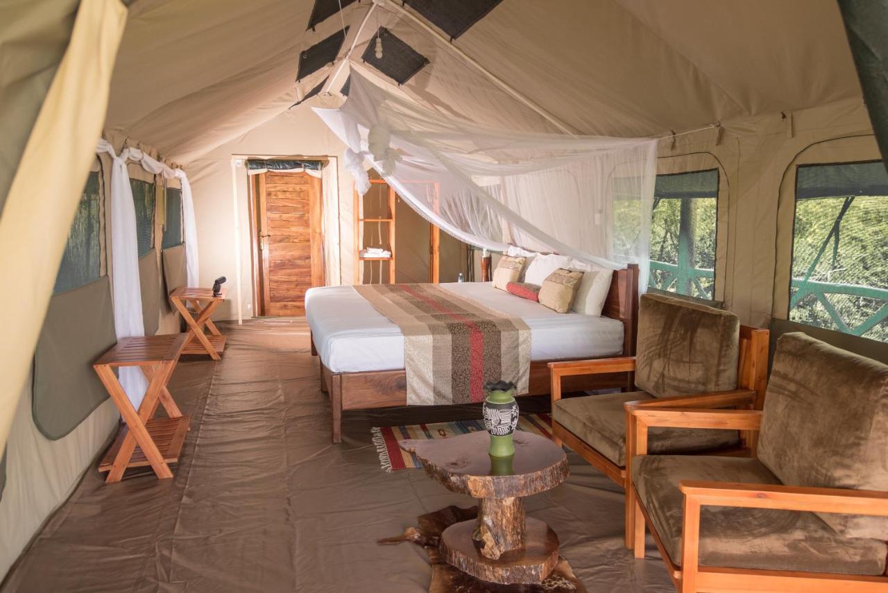Twiga Safari Lodge Paraa Екстериор снимка
